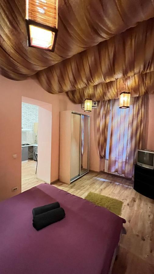 10/8 Kotliarska Moisha House Apartment *